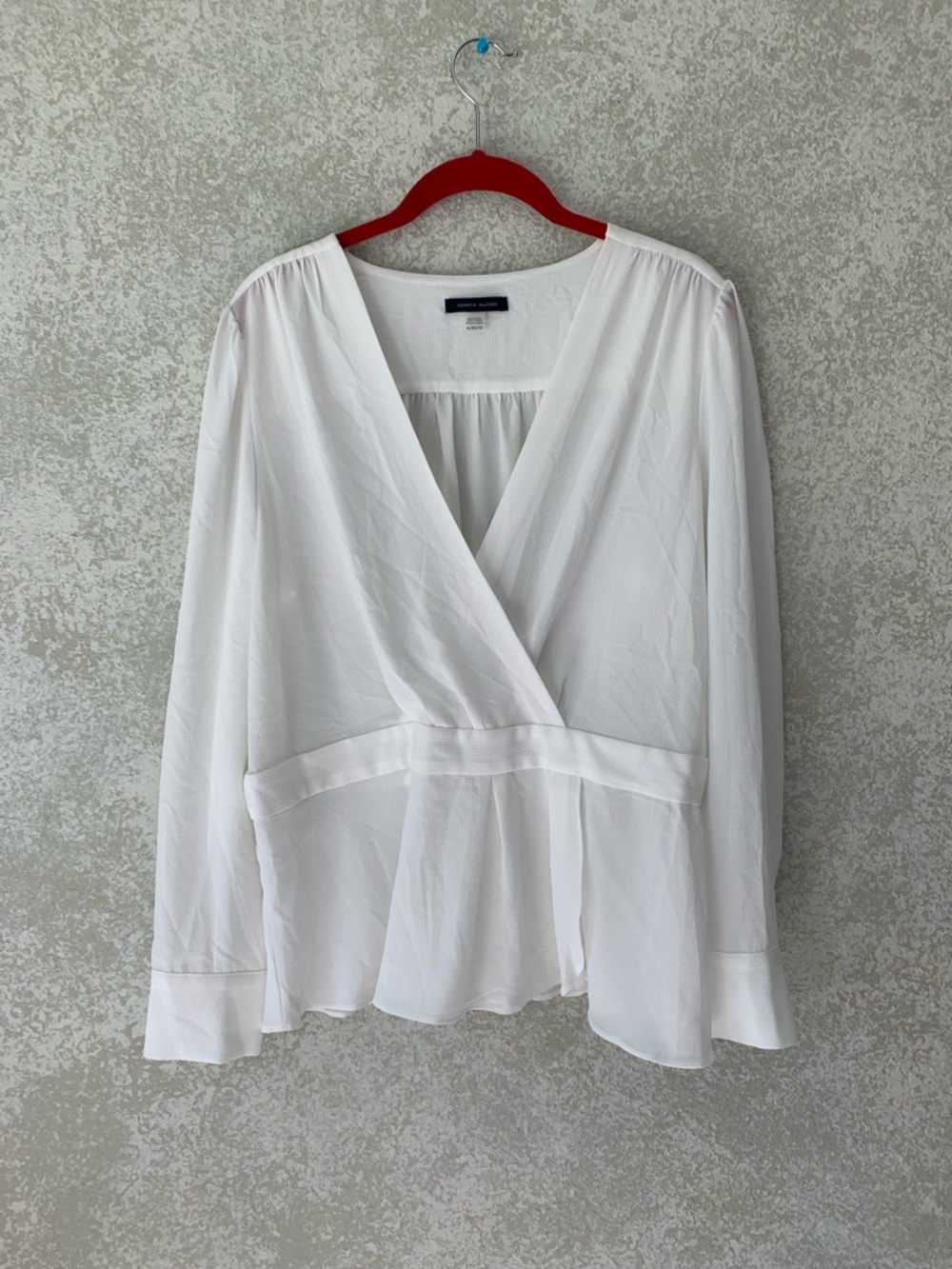 Tommy Hilfiger Womens XL White Crepe Wrap Peplum Blouse Gold Button Cuffs